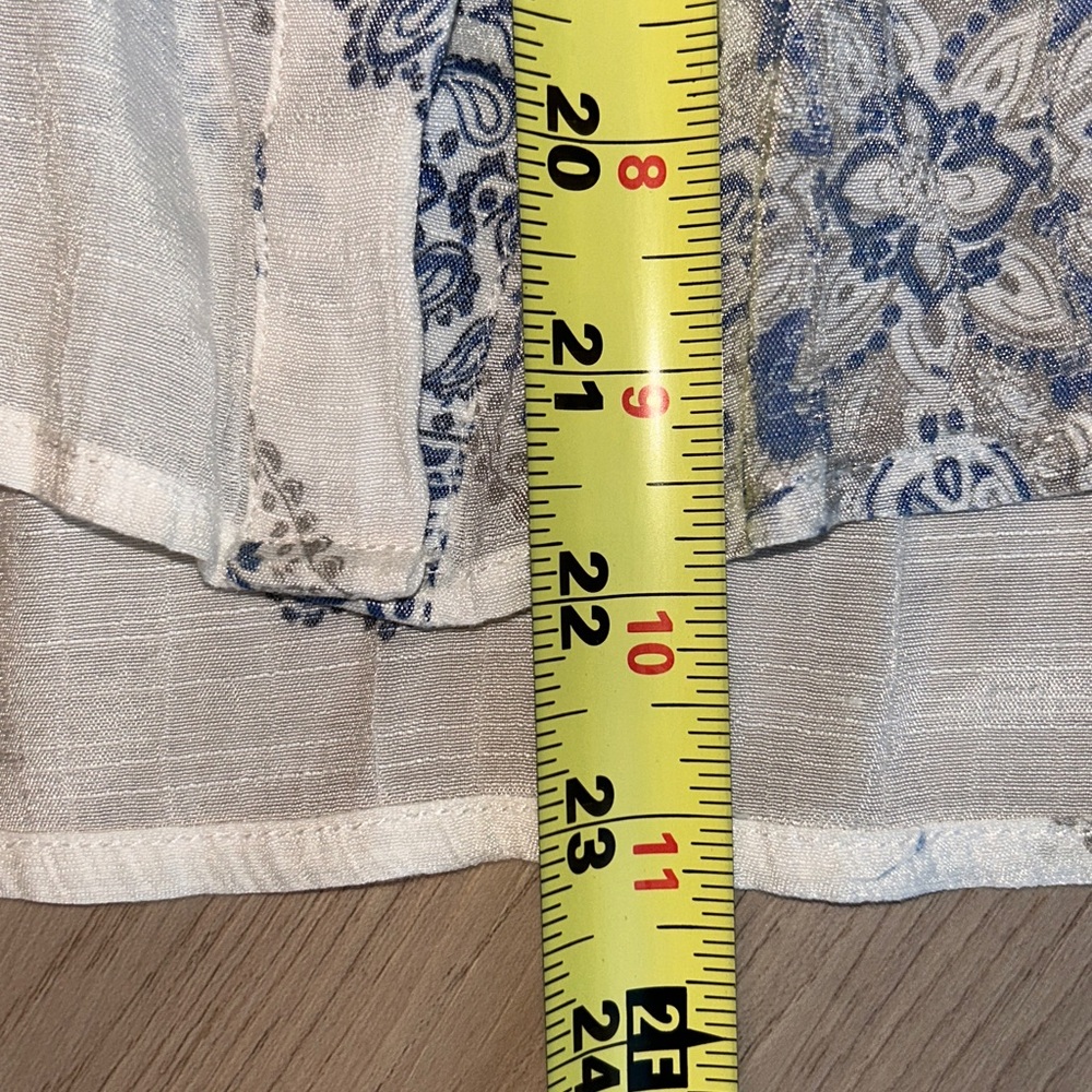 Unique Spectrum Button Ruffle S Top White Blue Floral Boho Hippie Casual - Picture 10 of 14
